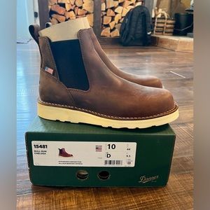 Danner Men’s Bull Run Chelsea 6” Wedge Boots